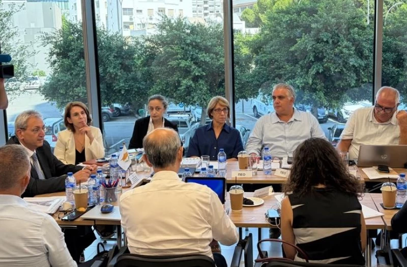 Ανησυχούν για μειώσεις συντάξεων οι συντεχνίες – Κόκκινη γραμμή εργοδοτών το κόστος εργασίας